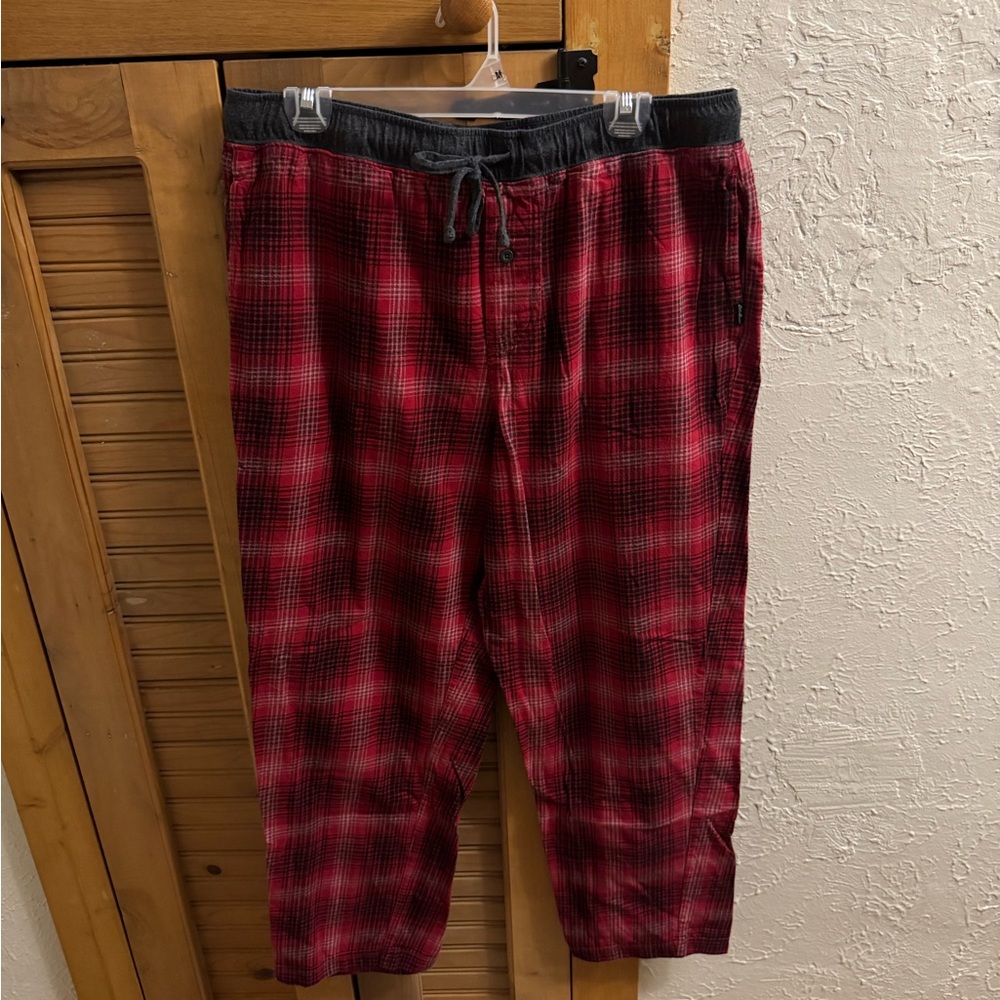 Men’s Eddie Bauer plaid flannel pajama pants